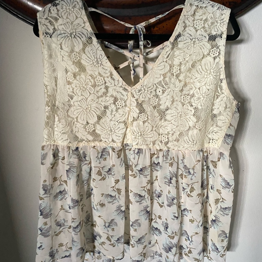 Blu Haven Top with tie back Sz. Large